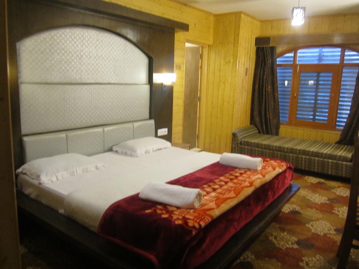 Hotel Akbar Sonāmarg Eksteriør bilde
